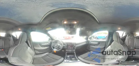 2022 Volvo Xc40 T5 R-Design z USA, uszkodzony, nr VIN YV4162UMXN2714870